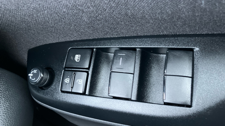 Toyota Yaris 1.5 Hybrid Design 5dr CVT Hybrid Hatchback